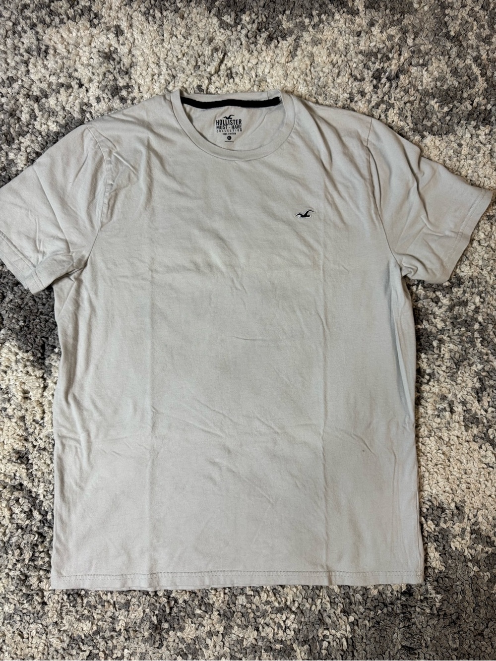 Hollister, Men's Light Gray Short Sleeve Crewneck Logo Tee Tshirt, XL